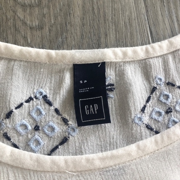 GAP White with embroidered details Women's Blouse - Picture 3 of 8